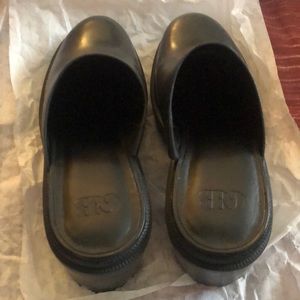 Ladies Mules (black)